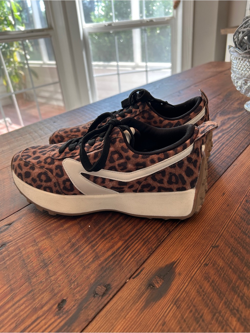 Dolce Vita size 8.5 Leopard Print Athletic Sneakers - Brown/Black - Picture 2 of 9